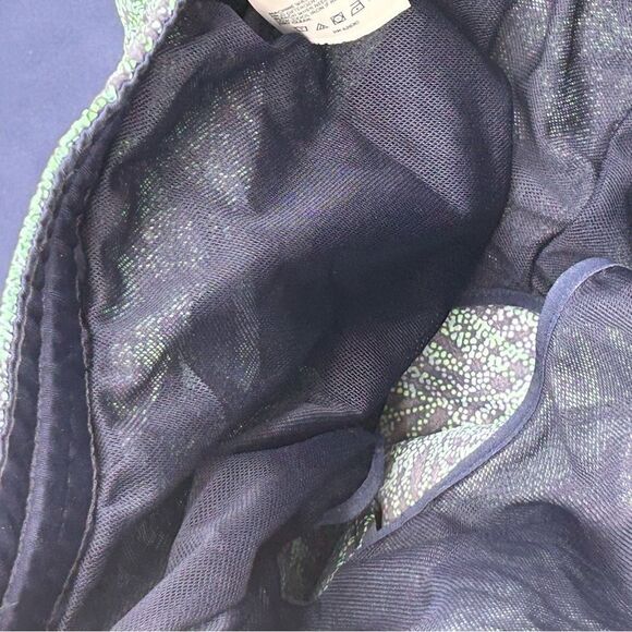 Lands End men’s size medium swim trunks and matching medium navy rashguard set - Picture 3 of 5